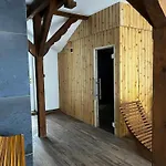 Jiriho Na Seraku Hotel