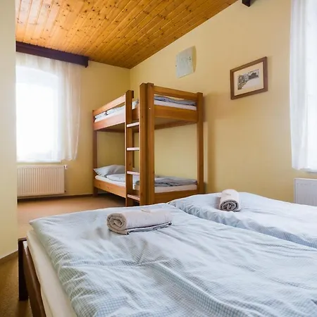 Jiriho Na Seraku Hotel