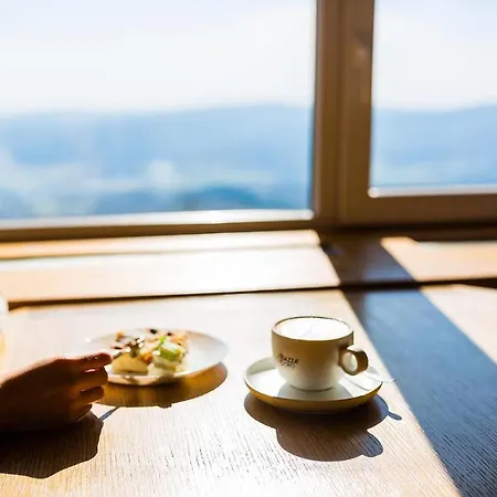 Jiriho Na Seraku Hotel
